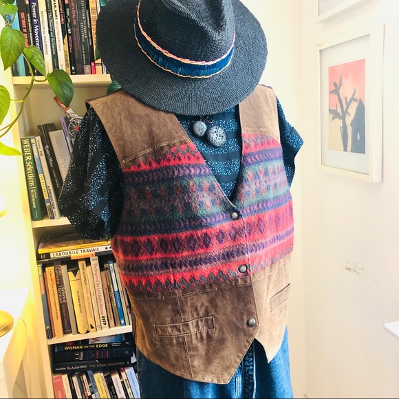 Vintage suede and fleece boho Aztec vest - Picture 3 of 8